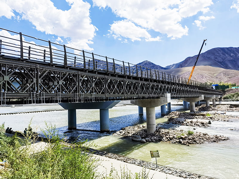 Ponte pedonale dipinto/ponte pipeline di 159 metri