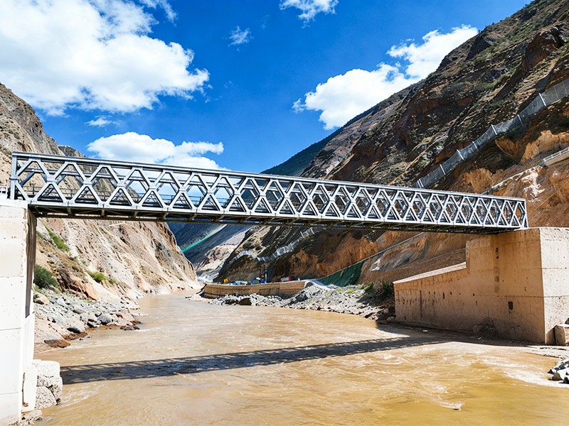 Ponte reticolare zincato a grande campata